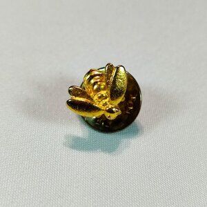 1950's Gold Tone Bee Tie Tack